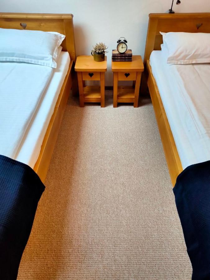 Casa David Ferenc Haz Hotel Deva Eksteriør billede